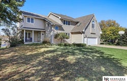 16606 Hilo Circle, Papillion, NE 68046