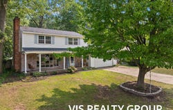 1689 Bonneville Dr Drive, Norton Shores, MI 49441