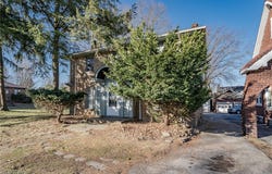 1744 Lee Road, Cleveland Heights, OH 44118