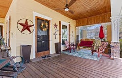 1104 W Bond Street, Denison, TX 75020