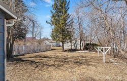 211 2nd Ave SE, Rolla, ND 58367