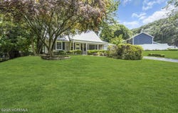 9 Jubilee Circle, Aberdeen, NJ 07747
