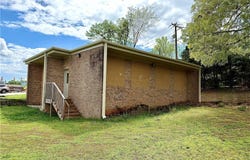 225 Broad Street, Central, SC 29630