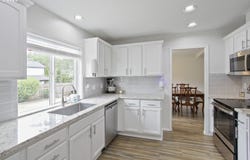 18137 GREY Ave, Sandy, OR 97055
