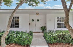 15801 SW 77th Ct, Palmetto Bay, FL 33157