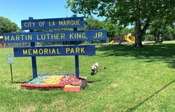 000 5th Ave, La Marque, TX 77568