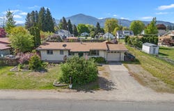 150 9TH AVE, KETTLE FALLS, WA 99141