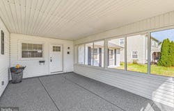 7 STERLING Lane, WILLINGBORO, NJ 08046
