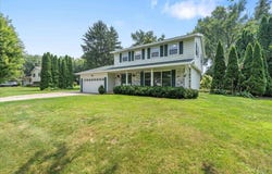 3229 Old Fox Run, Sun Prairie, WI 53590