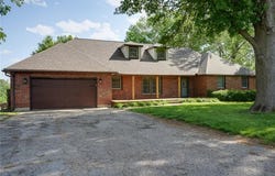 18611 E Salisbury Road, Independence, MO 64056