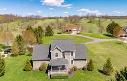 393 James River Rd, Lewisburg, WV 24901
