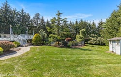 25 Whistler Way, Marlboro, NJ 07746