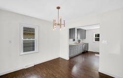 206 N Oakwood Drive, Griffith, IN 46319