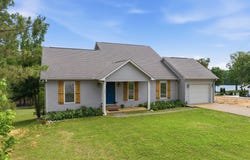 157 Persimmon Circle, Lexington, TN 38351