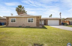 683 Sycamore Dr, Brawley, CA 92227