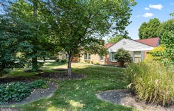 1916 APPLEWOOD Circle, HAGERSTOWN, MD 21740