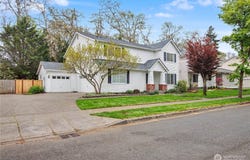 2219 Forrest St, Dupont, WA 98327