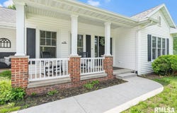 33 Vista Ridge, Petersburg, IL 62675