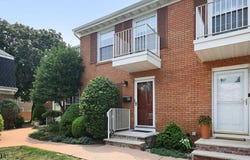 90 Wick Dr, Woodbridge Twp., NJ 08863-1444
