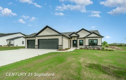 2289 Holly Ridge, Bay City, MI 48706