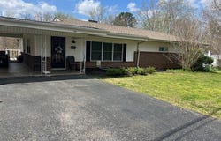 301 Glenhaven Road, PARIS, TN 38242