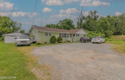 177 Old Shackle Island Road, Hendersonville, TN 37075
