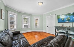 4 Valley Rd, Swampscott, MA 01907