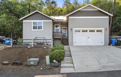 165 Cindy Way, Shady Cove, OR 97539