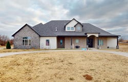 417 E Downs Ave, Woodward, OK 73801