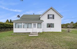 14325 Paradise Lake Road, Levering, MI 49755