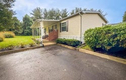 2304 BROWNSVILLE Road, FEASTERVILLE TREVOSE, PA 19053
