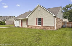 405 Woodward Drive, Ocean Springs, MS 39564