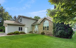 9119 W 92nd Place, St. John, IN 46373