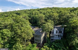 93 TYRO LANE, ROSELAND, VA 22967