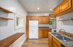 447 Divine Highway, Portland, MI 48875