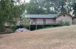 301 Hillcrest Dr, Noel, MO 64854