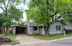 803 Third St, Lockhart, TX 78644