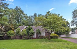 917 Tompkins Ave, South Plainfield Boro, NJ 07080-2236