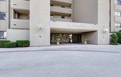 350 S John Q Hammons Parkway, Springfield, MO 65806