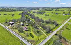 19077 Lawrence 2170, Aurora, MO 65605