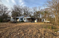 201 Roosevelt, Hooks, TX 75561