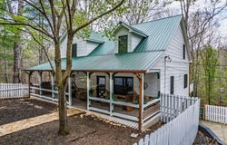 2037 Newport Drive, Ellijay, GA 30540