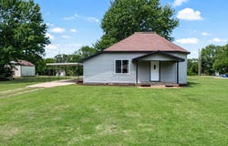 121 N Osage, Argonia, KS 67004
