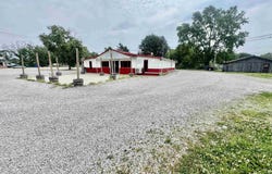 639 N POPLAR Street, Centralia, IL 62801