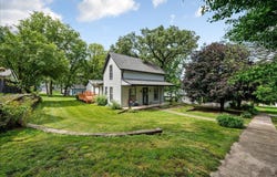 609 LINDEN Street, OAKLAND, IA 51560