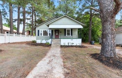 726 W M Street, Erwin, NC 28339