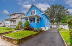 220 Victory St, Roselle Boro, NJ 07203-2630