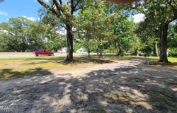 774 Macon, Jackson, GA 30233