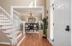 1043 Greystone Manor Parkway, Chesterfield, MO 63005