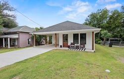 308 Santa Fe, Wolfe City, TX 75496